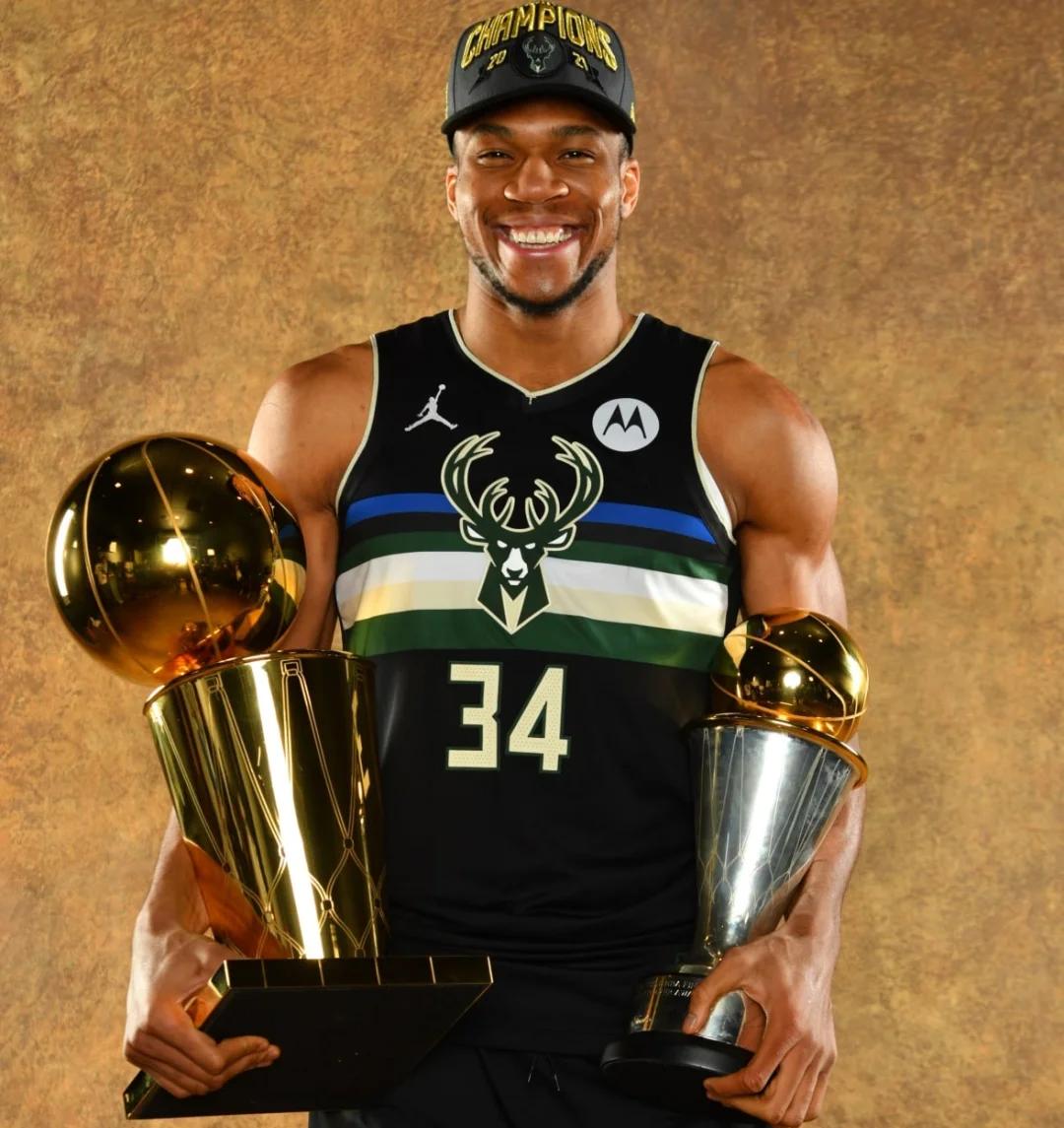 九游-字母哥在加拿大队比赛中大胜，精彩发挥引发热议！的简单介绍