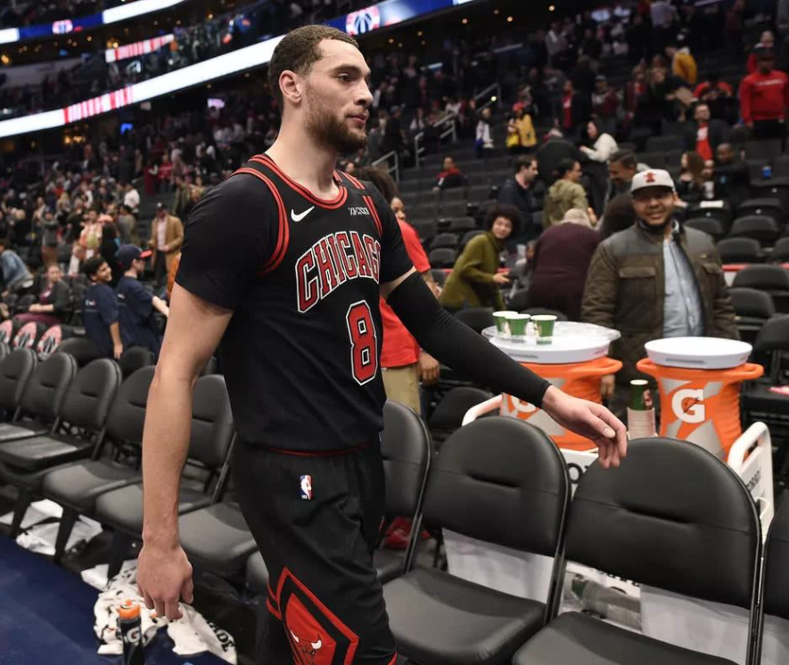 包含莱万多夫斯基遭遇十连败,公牛教练面临压力!的词条 包含莱万多夫斯基遭遇十连败,公牛教练面临压力!的词条