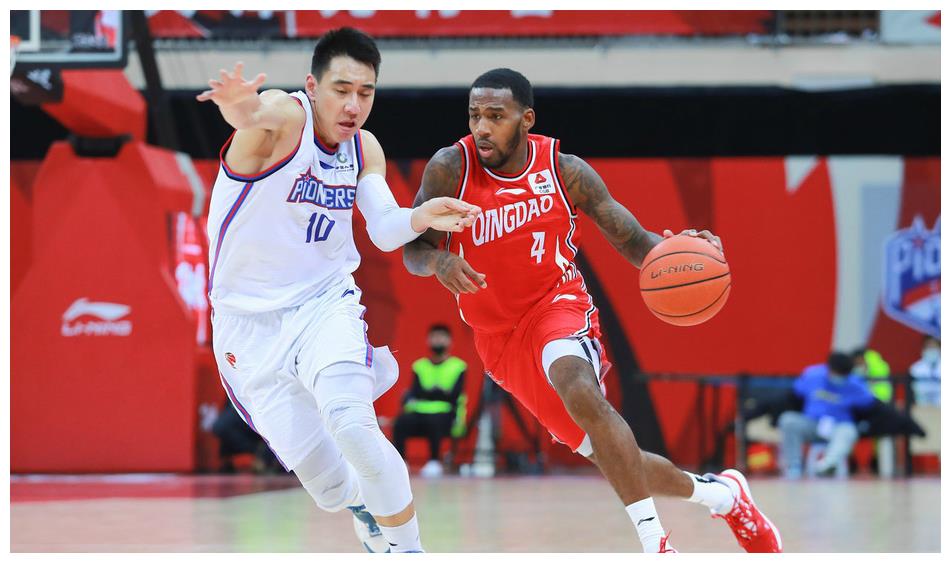 包含Rookie关键节点精彩发挥，美国队带队取胜！的词条