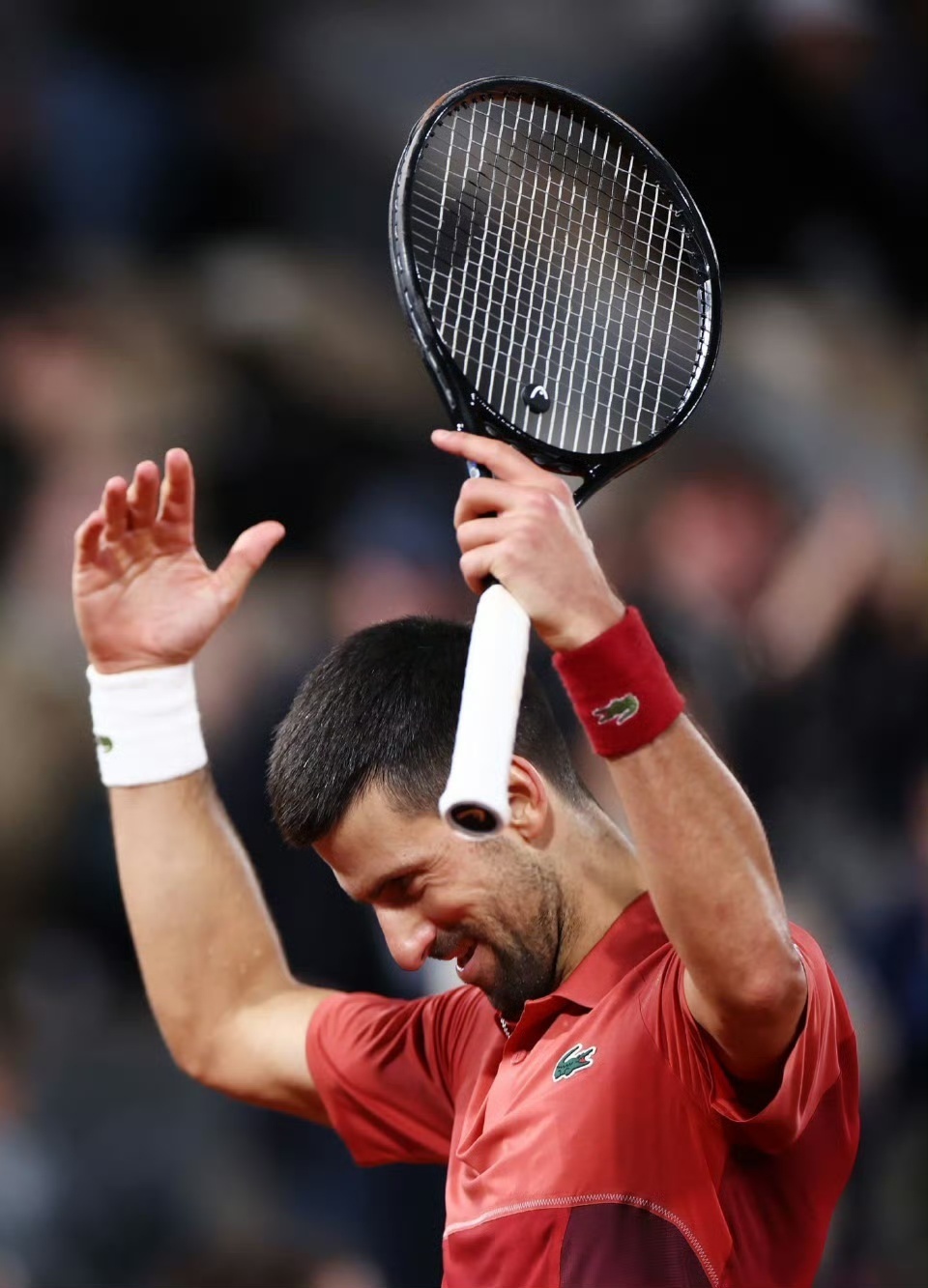 费德勒迎来三赛季高光表现，西班牙队球迷沸腾！的简单介绍